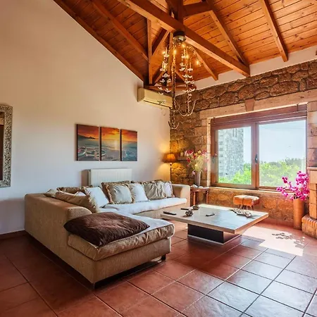 Mani's Aura Seaside-spacious Summer Retreat * Kotronion (West Mani)