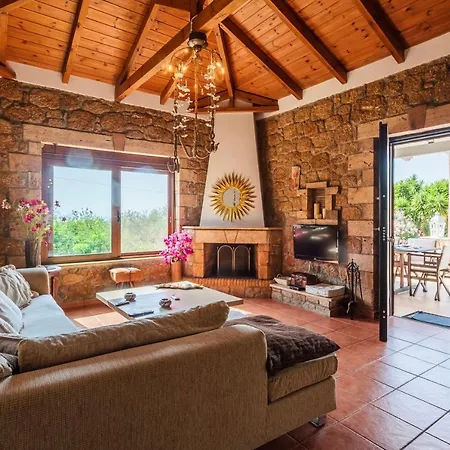 Mani's Aura Seaside-spacious Summer Retreat Apartment