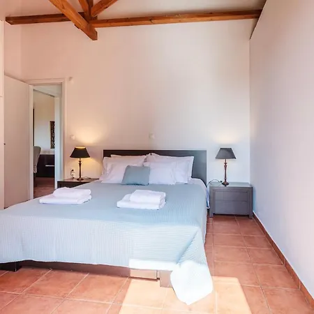 Apartament Mani's Aura Seaside-spacious Summer Retreat *